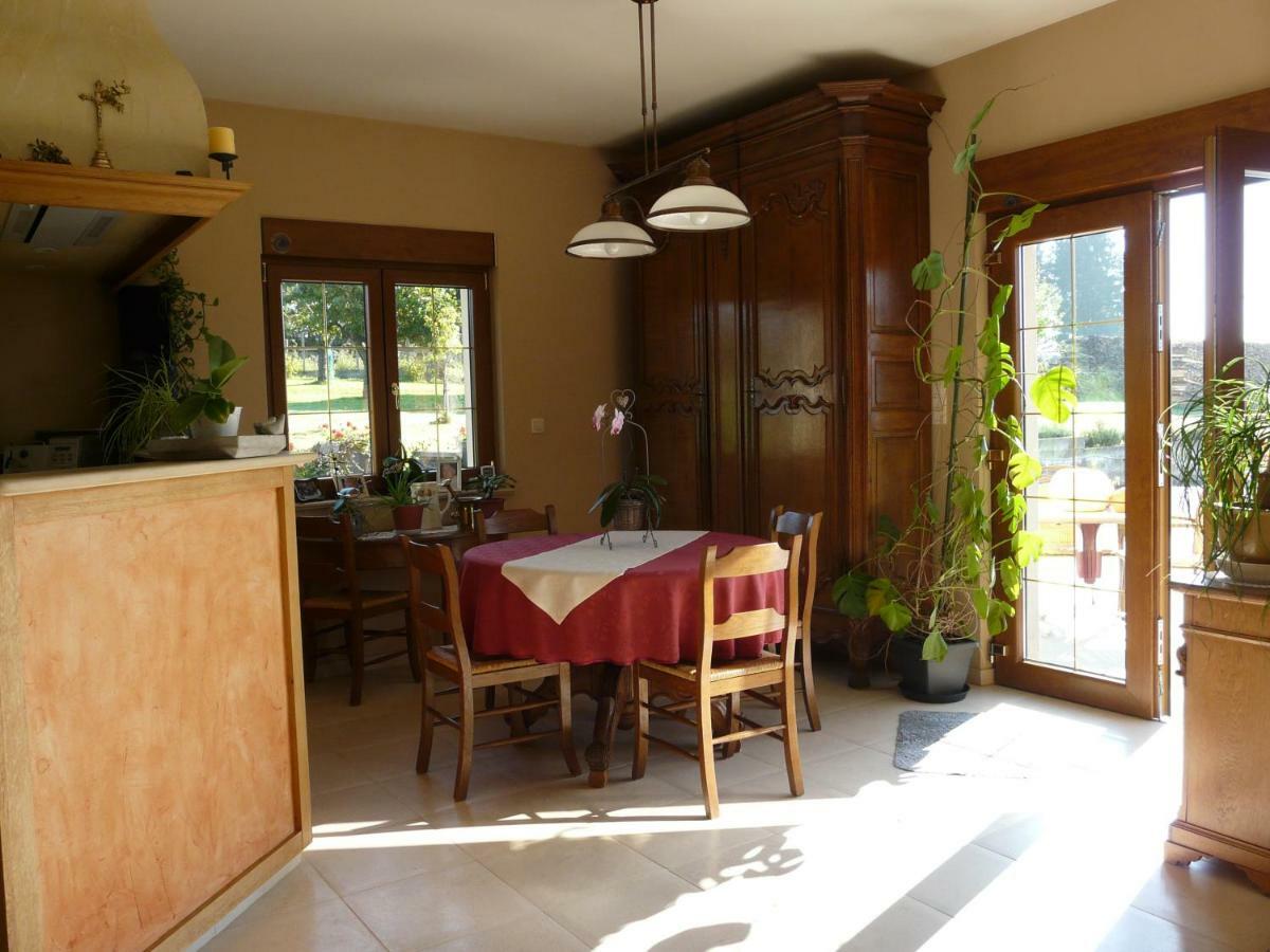 Bed and Breakfast L'orchidée Rochehaut Esterno foto
